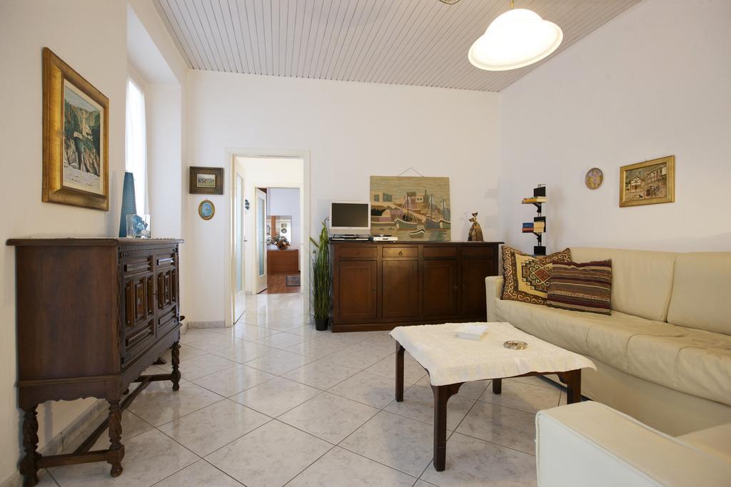 Piazzale Italia Apartment Oggebbio Exterior photo