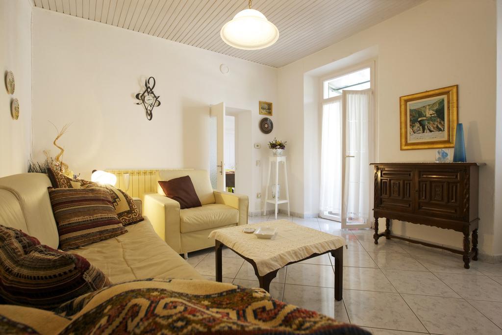 Piazzale Italia Apartment Oggebbio Exterior photo